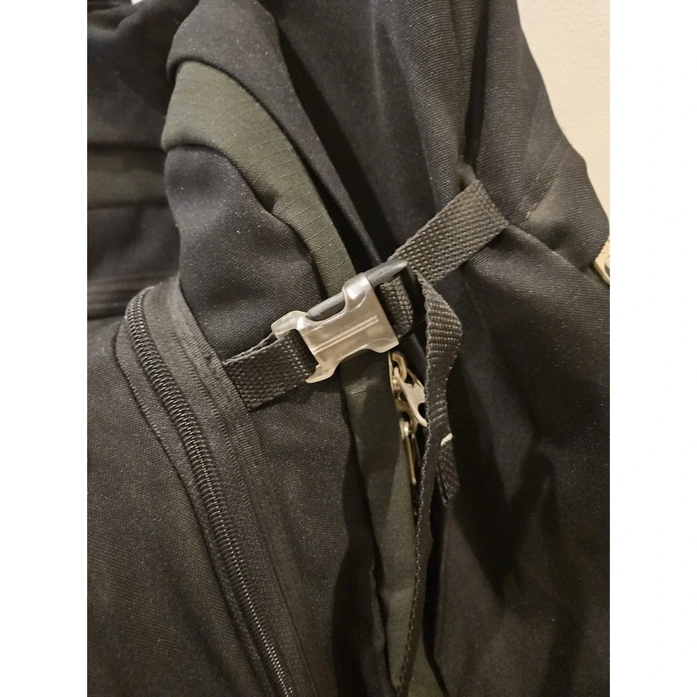 JANSPORT Hiking BACKPACK With Removable Day Pack Black Internal Frame EUC‎ Tall